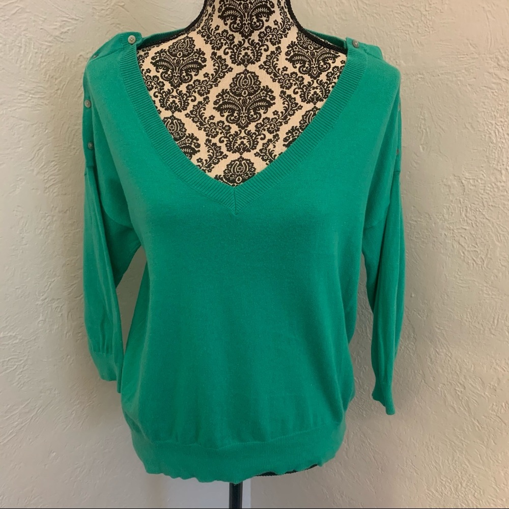 Old Navy green v neck sweater